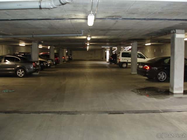 Garážové stání parkovací Kollárova, Plzeň, okres Plzeň-město