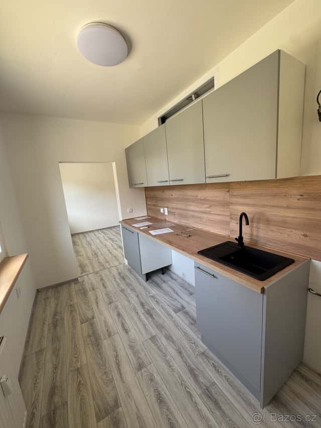 Pronájem bytu 3+1, 73 m² – Jeseník, Zeyerova, okres Jeseník