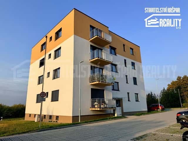 Pronájem, byt 2+kk, ul. Pod Parkem, Holice, okres Pardubice
