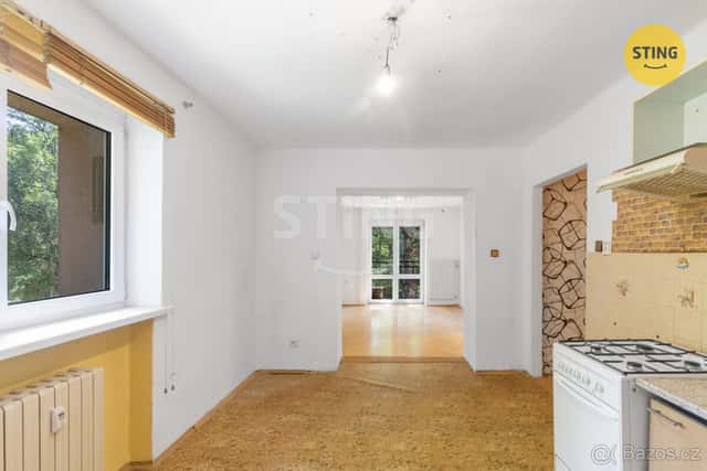 Prodej bytové jednotky 2+1 s francouzským balkónem, , 135481, okres Ostrava-město