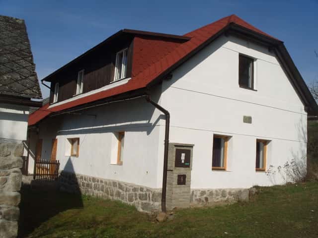 CHALUPA NA POLOSAMOTĚ, okres Písek