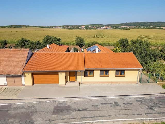 3+1 a Garsoniéra s obrovskou zahradou, okres Znojmo