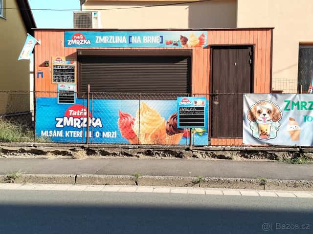 Zmrzlinový stánek, okres Hradec Králové