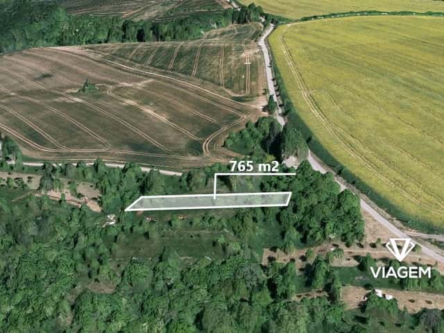 Zahrada 765 m², okres Zlín