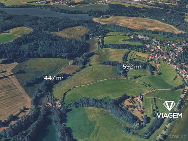 Pole 1 039 m², okres Vsetín