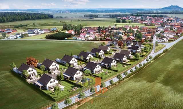 Prodej nízkoenergetického domu 4+kk s rekuperací a vlastní e, okres Pardubice