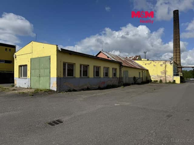 Pronájem skladu, 600 m², Most, ul. Jezerní, okres Most