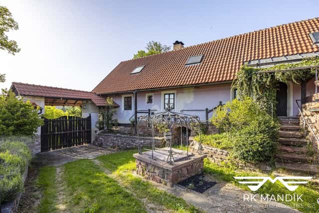 Prodej chalupy 270 m², Oplany, ev.č. 766-CH-Oplany, okres Praha-východ