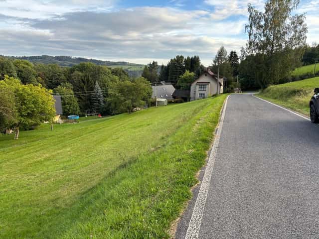 Slunný pozemek [1629 m²] ve Zlaté Olešnici, okres Jablonec nad Nisou