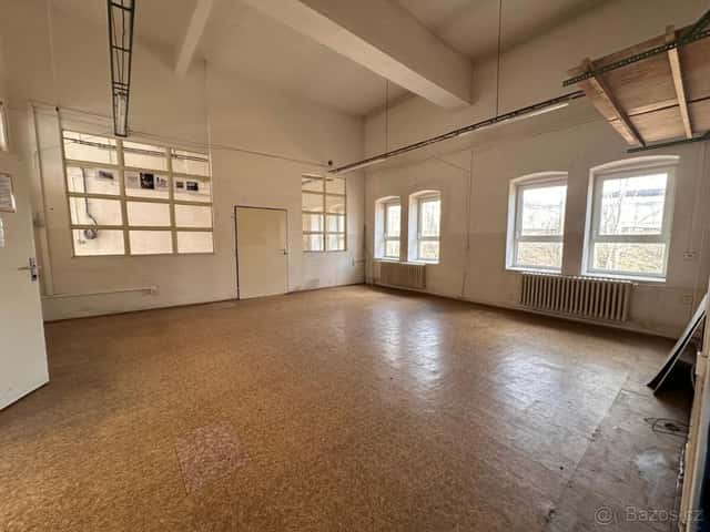 Výrobní nebo skladovací prostor k pronájmu, okres Trutnov