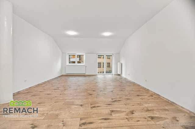 Pronájem byt 1+1 72 m², Náchod, ev.č. 03686, okres Náchod