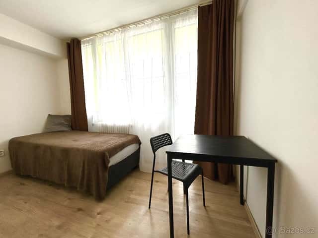 byt 1+kk, 18m2 v ul. Vrážská, Praha 16 - Radotín, Praha 5