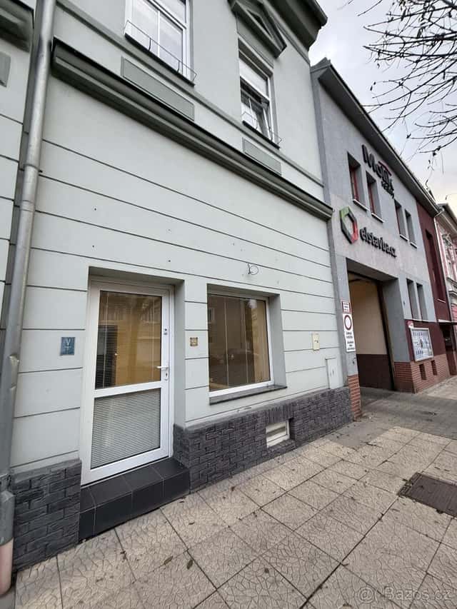 Pronájem kanceláře 48 m2, okres Teplice