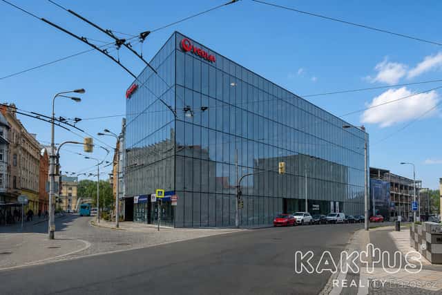 Prémiové obchodní prostory 375 m² s velkoplošnými výlohami v, okres Ostrava-město