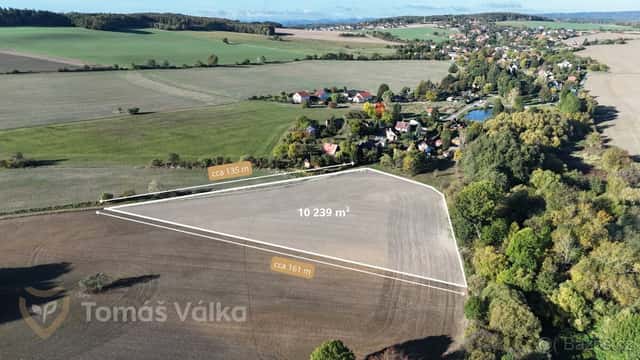 Investiční pozemek nedaleko Prahy – 1 ha – Zahořany, okres Praha-západ
