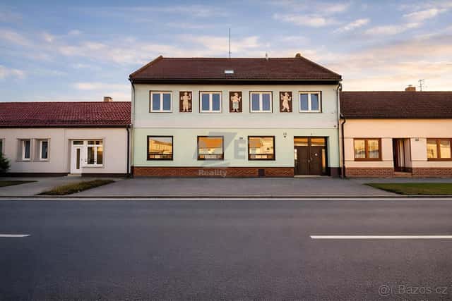 Prodej, Rodinný dům, 9+2, 528 m2, Kunovice, okres Uherské Hradiště