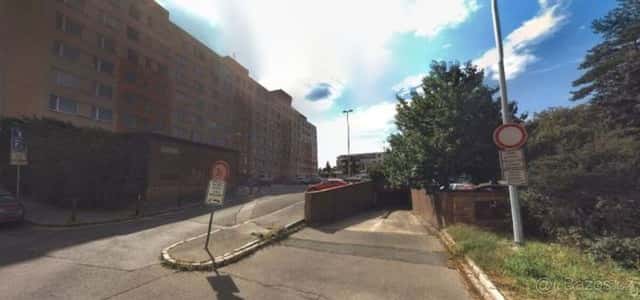 Garážové stání, Praha 3, ul. V Rozkvětu, Praha 3