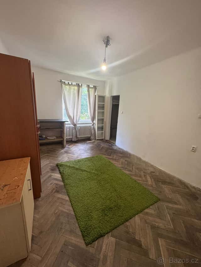 Nezařízený byt v Nuslích, na hezkém místě, volný hned, Praha 4