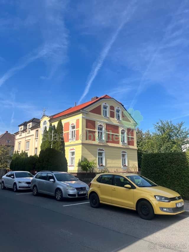 Pronajmu hezký byt 2+1 v centru města ve vile o 3 podlaží, okres Česká Lípa