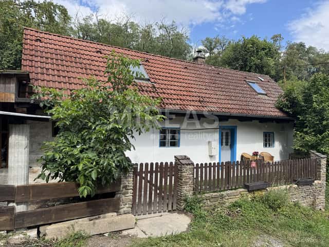 Studce - Loučeň, prodej chaty 3+kk 59 m2 , na pozemku 207 m2, okres Nymburk