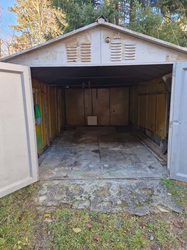 Pronájem plechové garáže v Benešově, okres Benešov