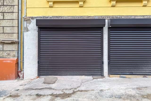 Pronájem garáže 21,5 m² s možností pronájmu dílny - Jungmann, okres Teplice