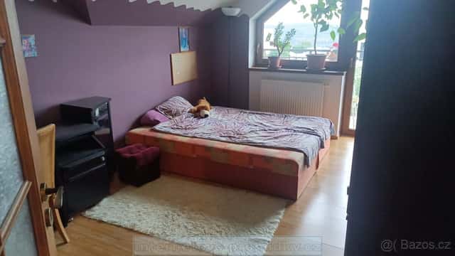 Samostatný pokoj P5 Radotín pro dívku DK000105Y, Praha 5