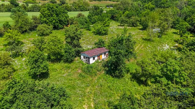 Výjimečný pozemek v Praze 8 – Dolní Chabry 10 599 m² soukro, Praha 8