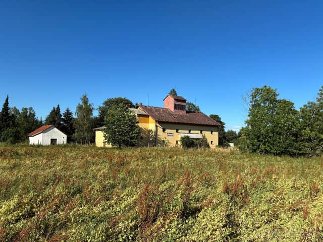 PRODEJ ZEMĚDĚLSKÉHO OBJEKTU 2224 m2 SE ŠPÝCHAREM, okres Pelhřimov