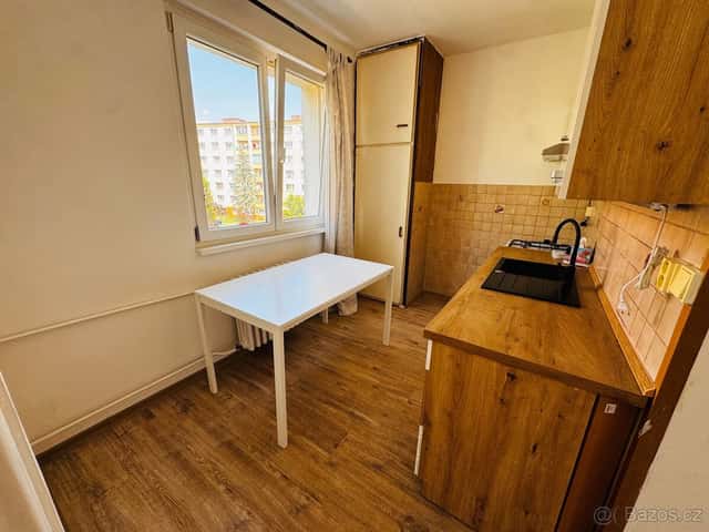 Nabízím pronájem bytu 2+1 s balkonem Chodov, okres Karlovy Vary