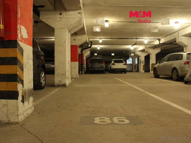 Pronájem garážového stání, 12 m², Praha, ul. Ve Lhotce, Praha 4