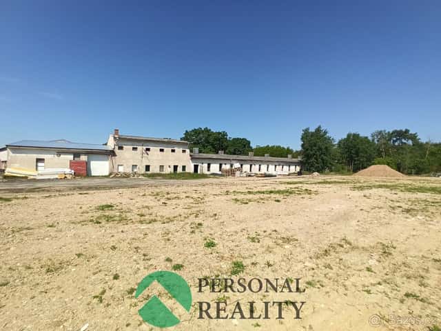 Prodej skladovacího prostoru 17.000 m2, Krakovany - Božec, okres Kolín
