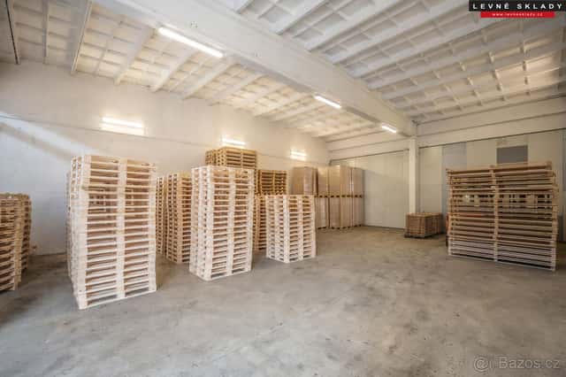 Pronájem skladu 180 m2 v Kladrubech nad Labem, okres Pardubice