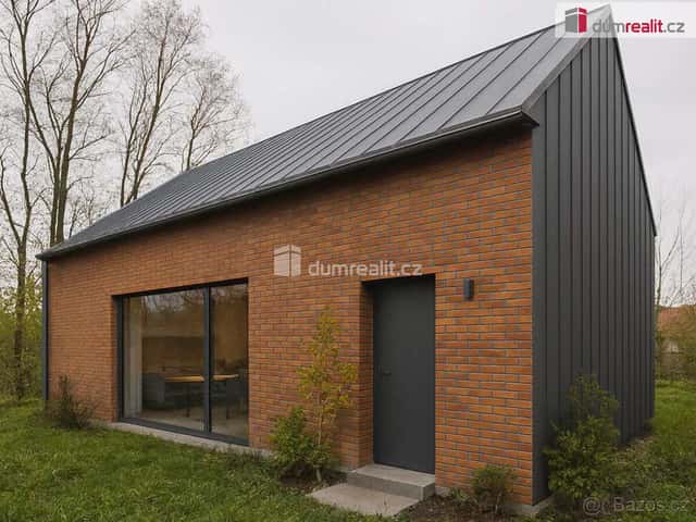 Stodola a kovárna s pozemkem cca 1600 m2, okres Mělník