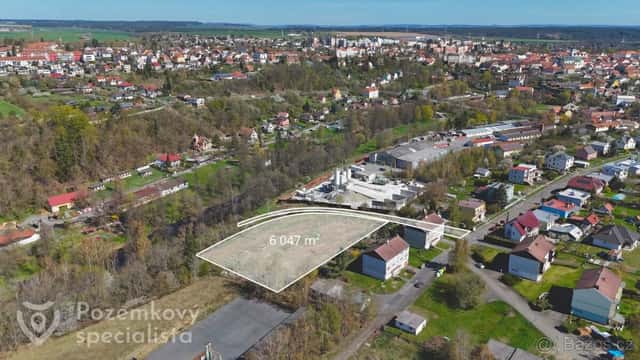 INVESTIČNÍ POZEMEK: 6 047 m² s potenciálem pro 8RD - Stříbro, okres Tachov
