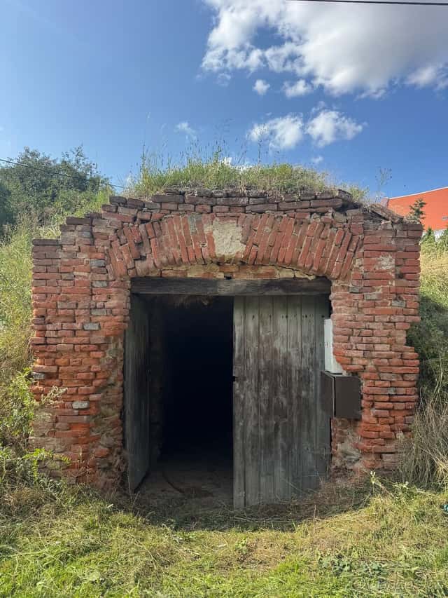 pronajem sklepa, okres Znojmo