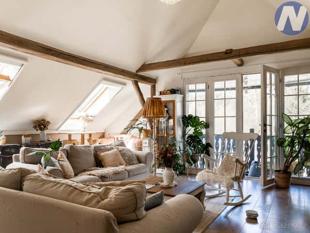 Stylový rodinný dům 4+1 po rekonstrukci, 768 m² pozemku, Bla, okres Prachatice