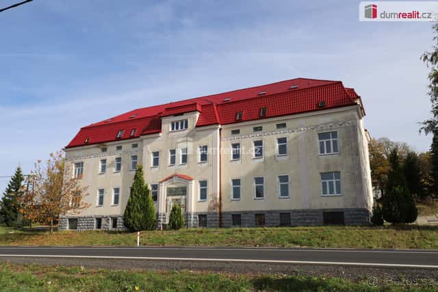 Ubytovací zařízení vhodné k provozování hotelu či ubytovny s, okres Cheb