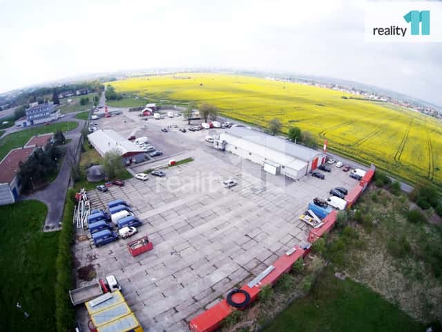 Pronajmu velký kontejner v komerčním areálu, 30 m2, Zdiměřic, okres Praha-západ