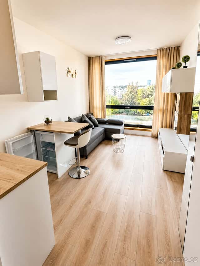 Prodej investiční jednotky 1+kk, 20 m² – Praha 9, Poděbradsk, Praha 9