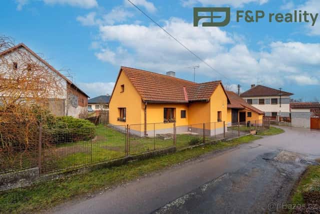 Prodej rodinného domu, 2+1, Čeňovice - Teplýšovice, okres Benešov