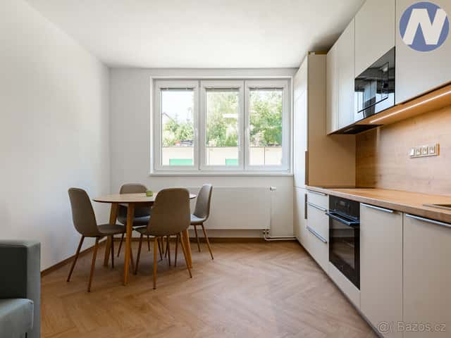 Nová Pec, útulný byt/apartmán 2+kk s vybavením, garáží a pra, okres Prachatice