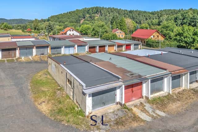 Nabízím k prodeji zděnou krajní řadovou garáž v Kamenickém Š, okres Česká Lípa
