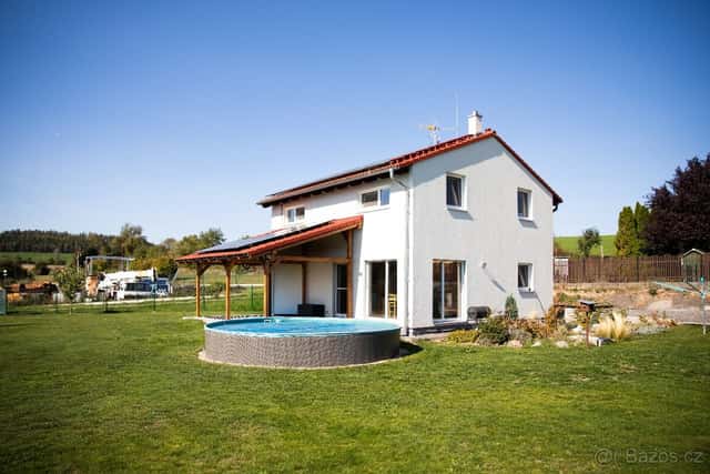 Moderní rodinný dům s velkou zahradou, okres Benešov