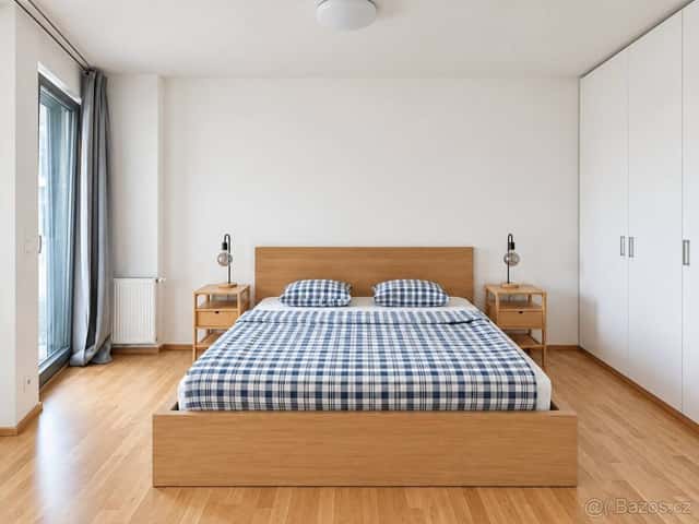 U Mlýnského kanálu, Praha 8 – Karlín, Praha 8