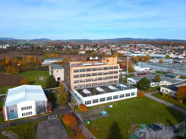 Nabízíme k pronájmu kombinované komerční prostory, ul. Přepe, okres Semily