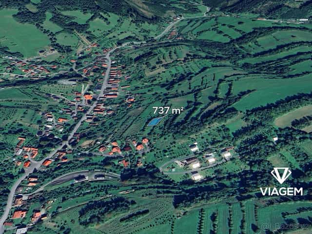 Zahrada 737 m², okres Zlín