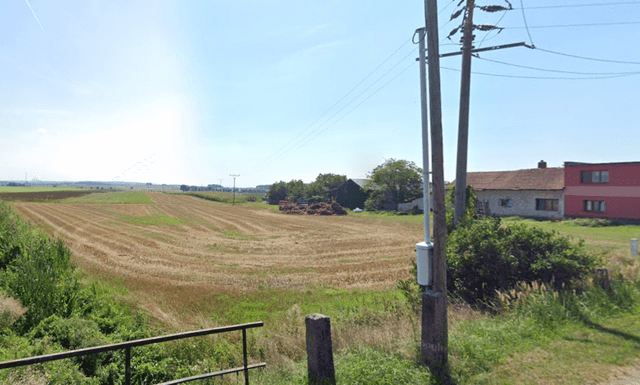 Stavební pozemky k výstavbě RD , 6779 m2, Bělušice, Kolín, okres Kolín