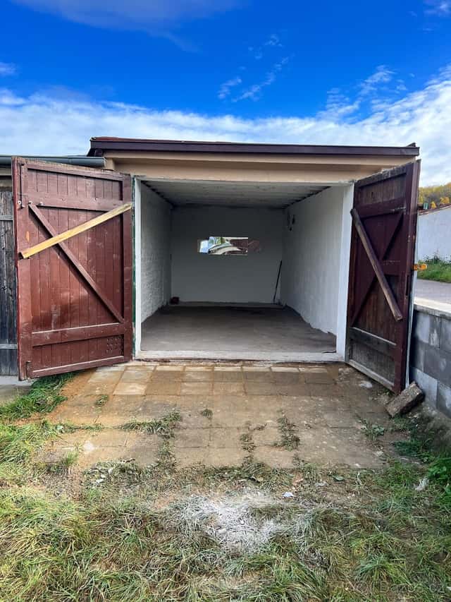 Garáž, okres Teplice