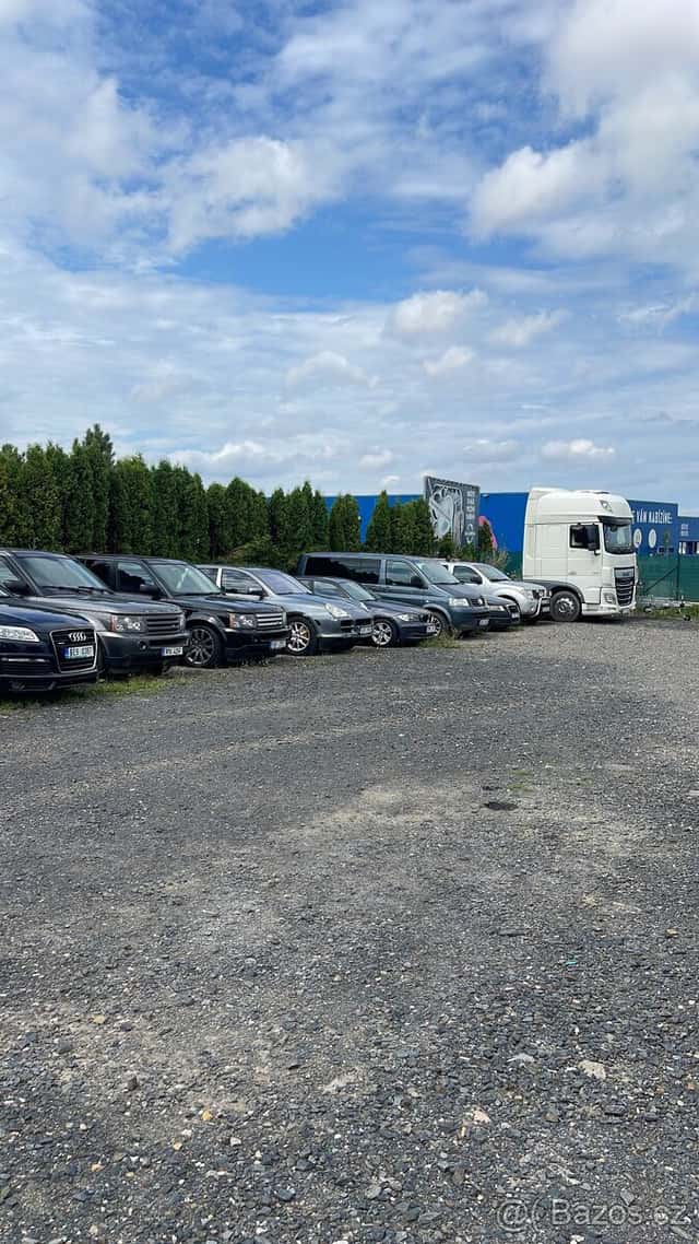 Pronajem parkovacího plochy pro auta, dodávky i jiné věci, okres Praha-západ